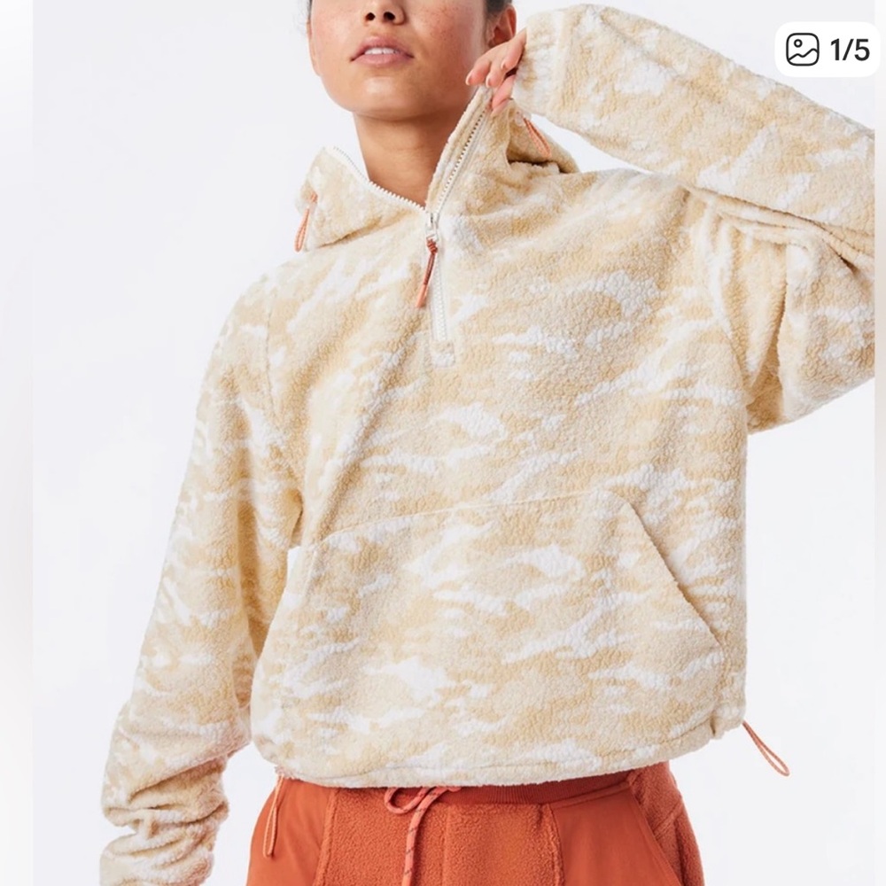 Outdoor Voices - PrimoFleece 1/4 Zip Hoodie
